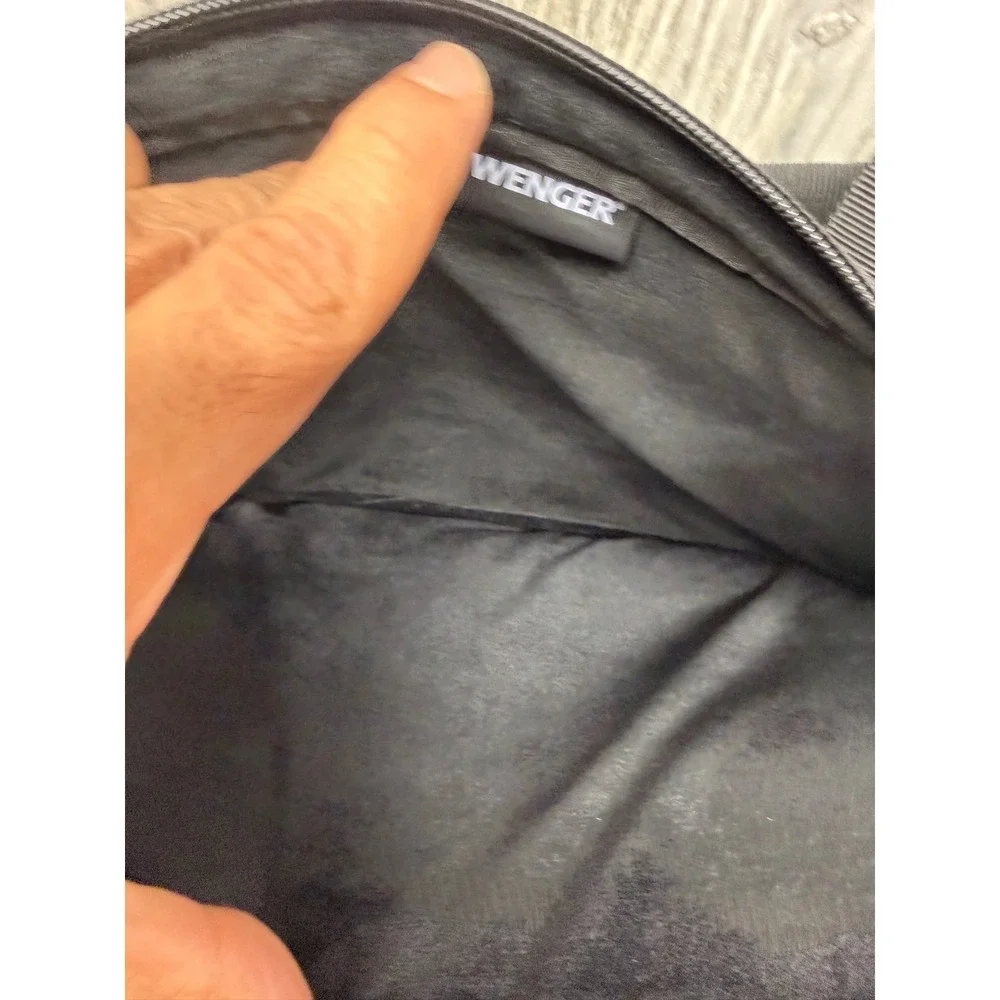 Wenger‎ SwissGear Black Laptop Messenger Bag Shoulder Briefcase Tech Case 14x11